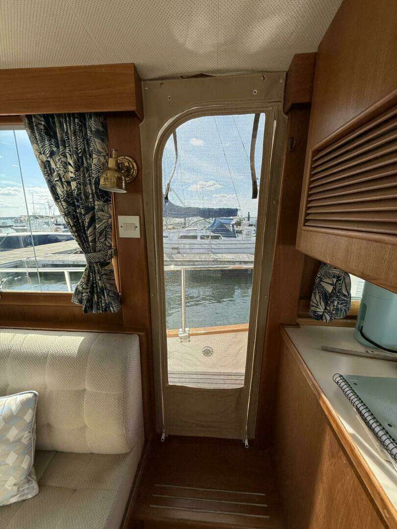 1999 Grand Banks 42 Classic - Image 37