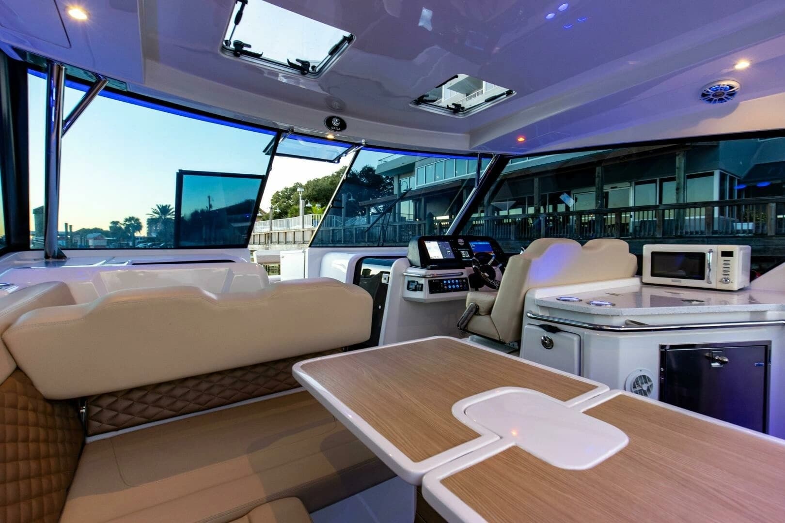2018 Aquila 36 Power Cat - Image 5