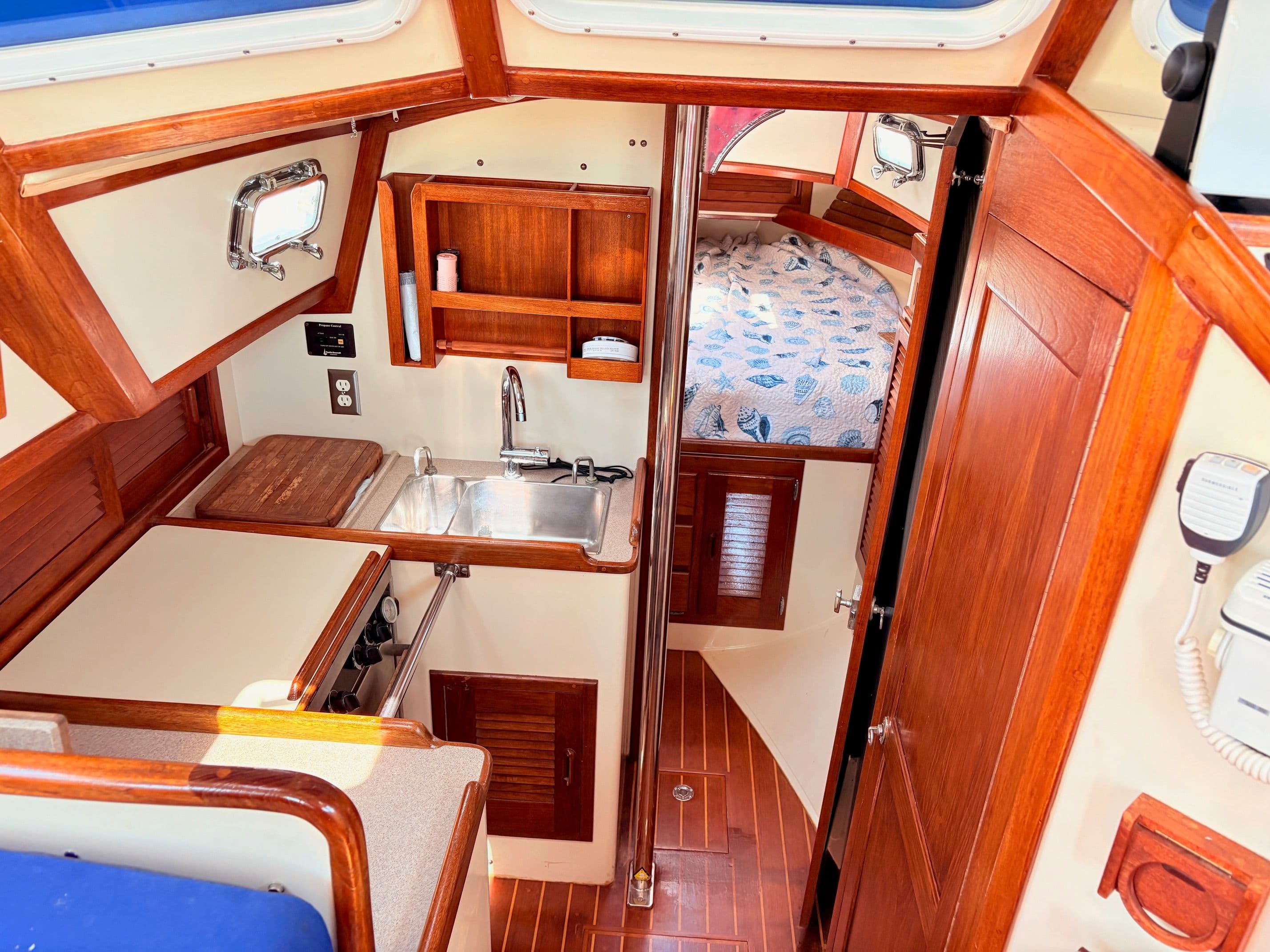 1995 Pacific Seacraft Pilothouse 32 - 7