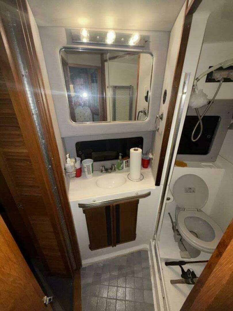 1988 Sea Ray 415 - Image 77