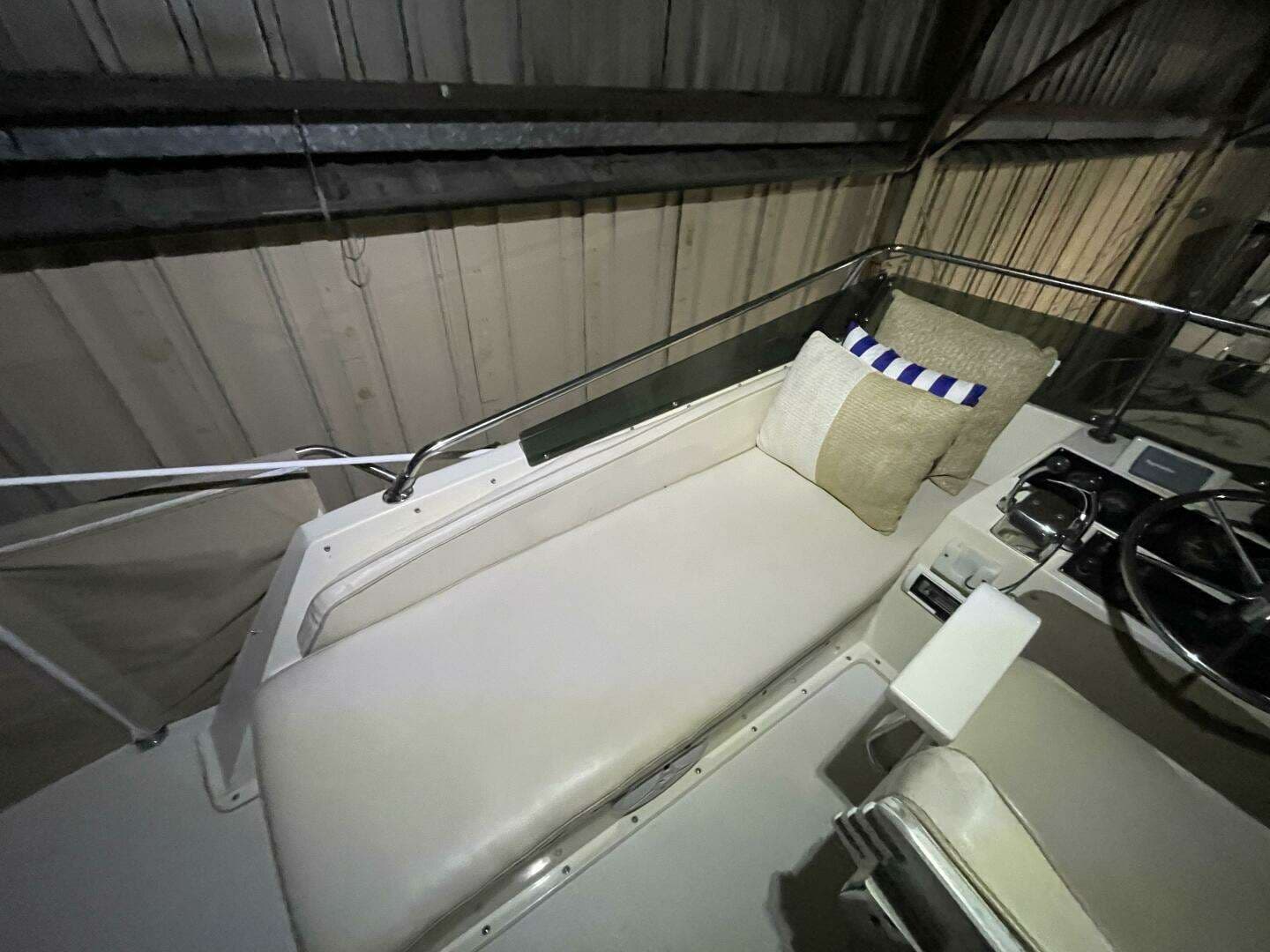 1986 Egg Harbor 40 Motor Yacht - Image 4