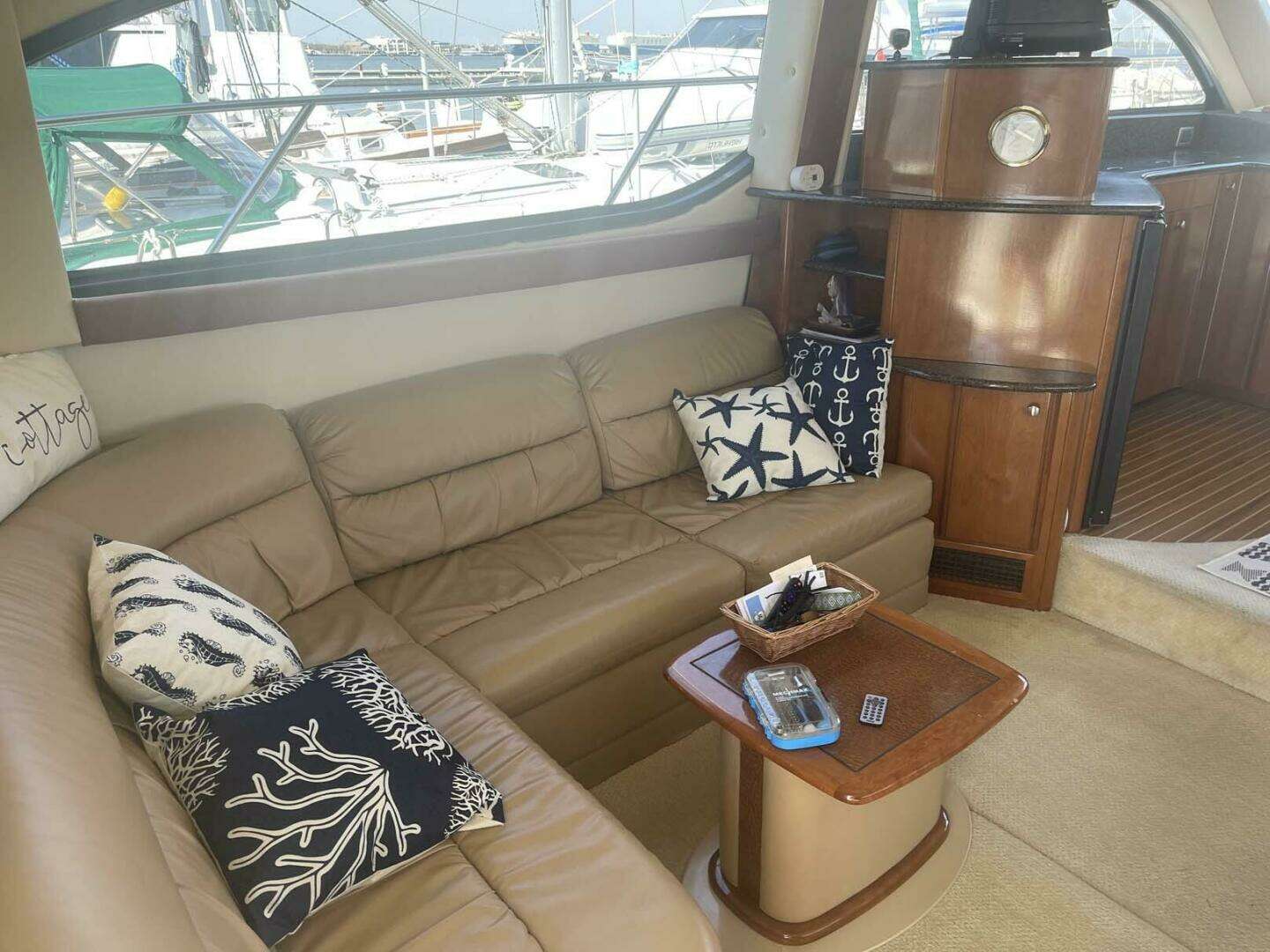 2006 Meridian 411 Sedan - Image 16