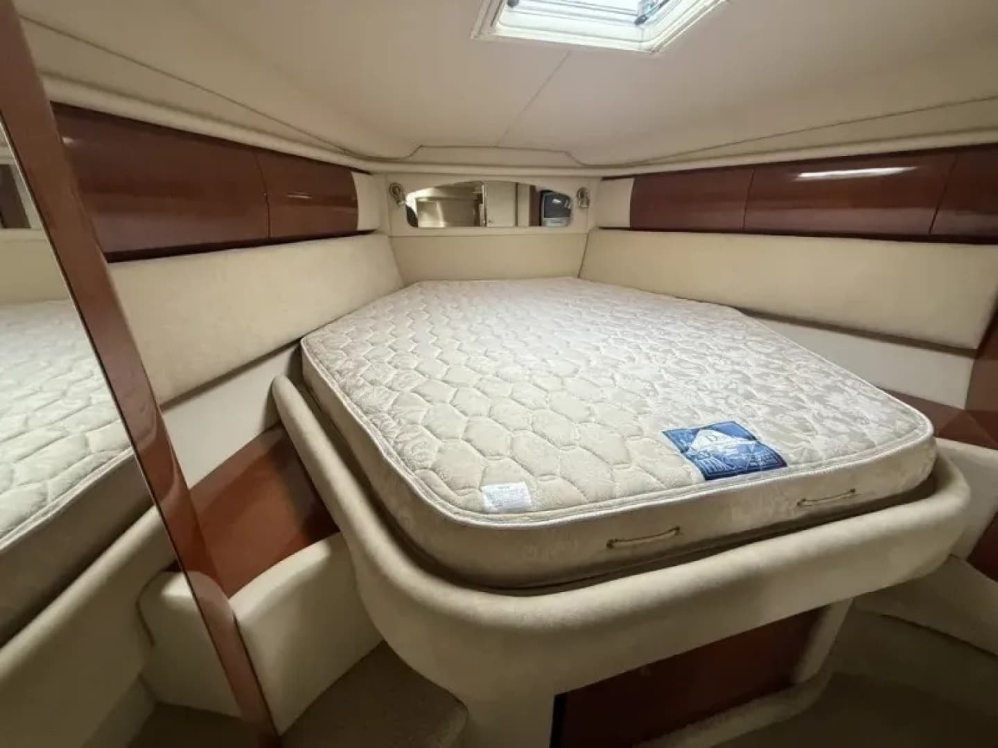 2004 Sea Ray 360 SUNDANCER - Image 47