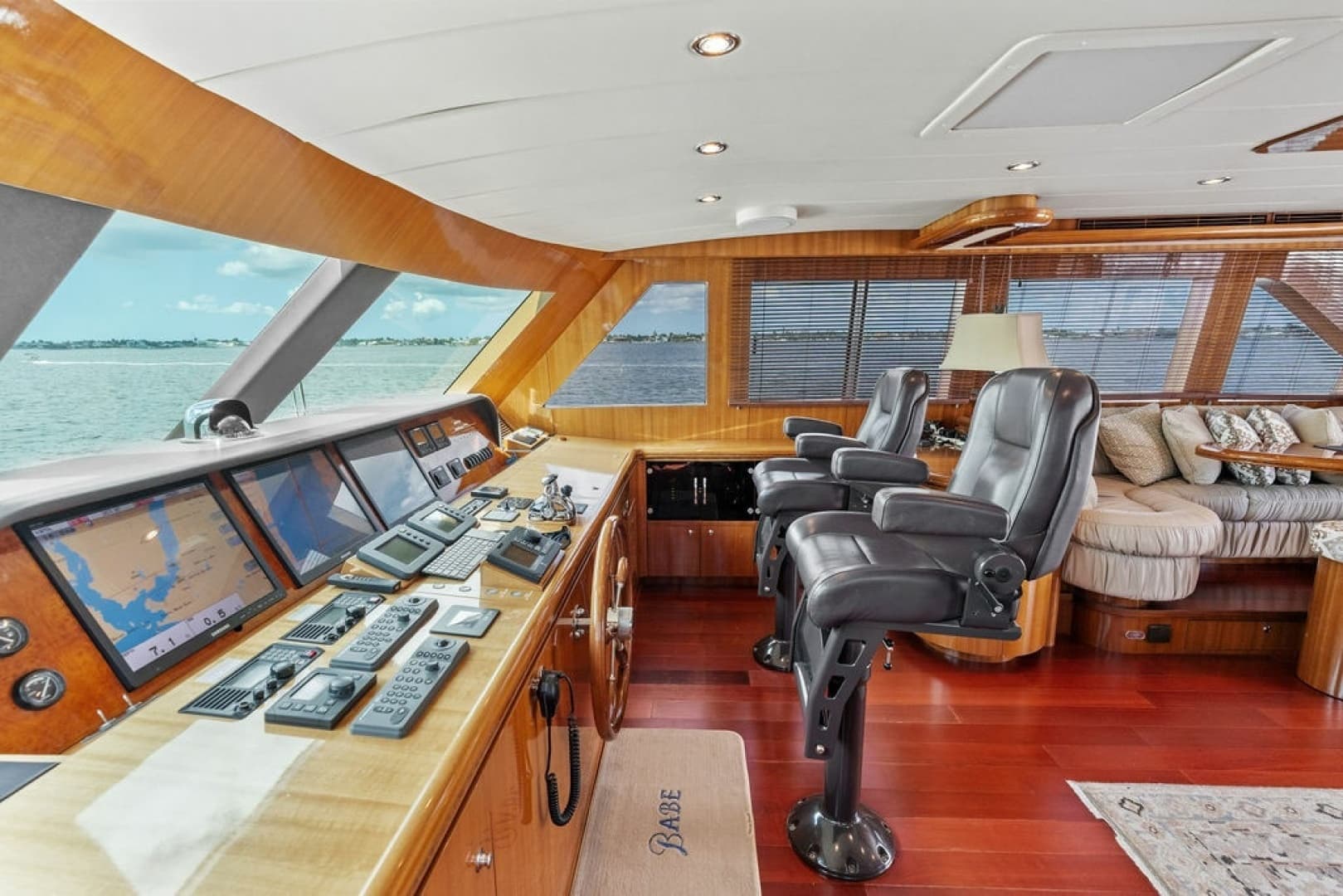 2005 Horizon 82 - Image 42