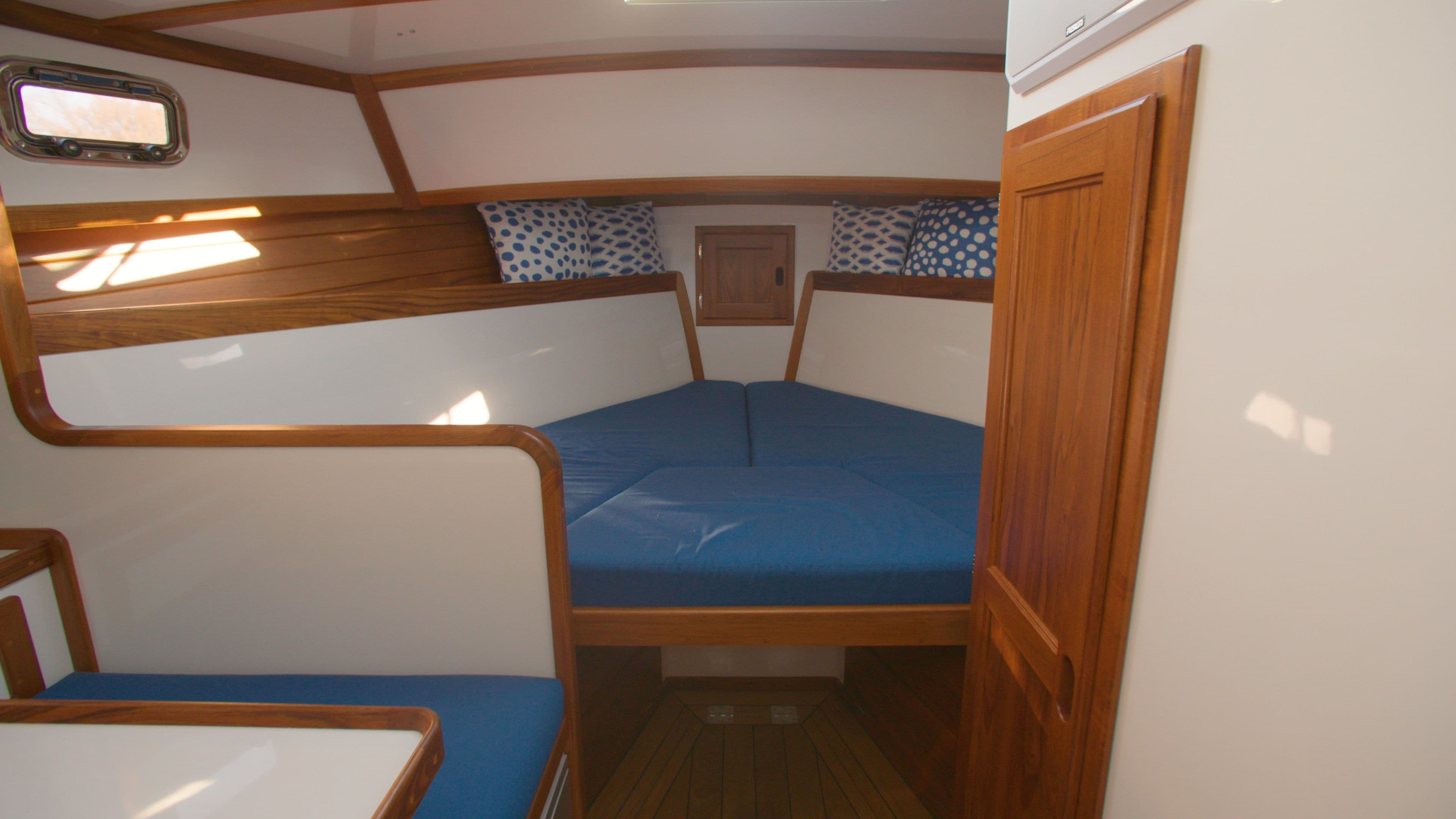 2022 Ellis 36 Express Cruiser - 23