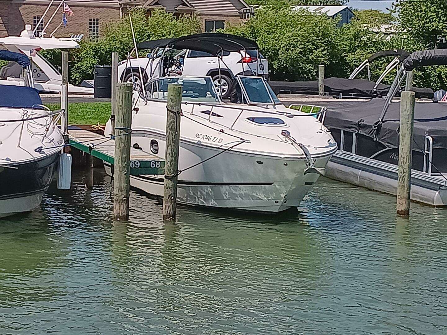 2010 Sea Ray 260 Sundancer - Image 2
