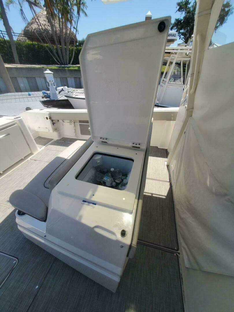 2023 Pursuit S 378 Sport - Image 9