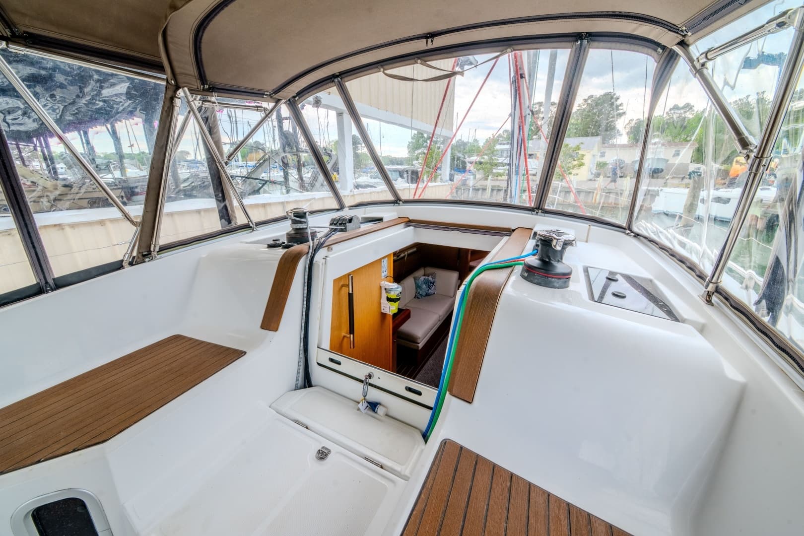 2015 Jeanneau 41 DS - Image 9