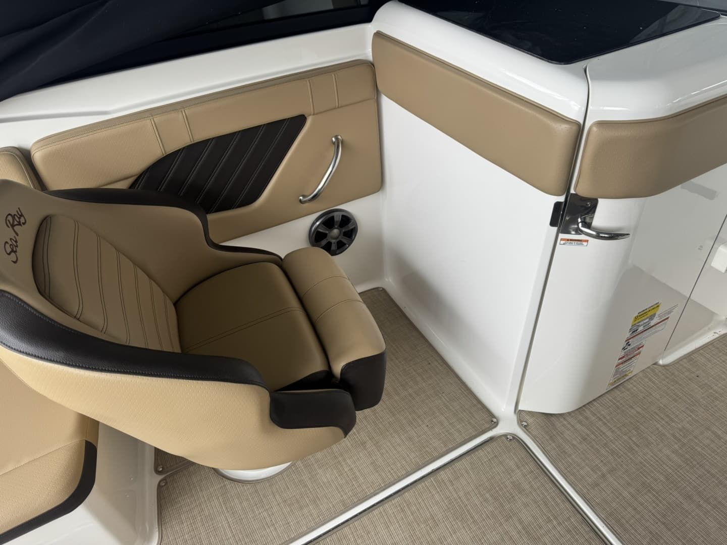 2020 Sea Ray SPX230 - Image 5