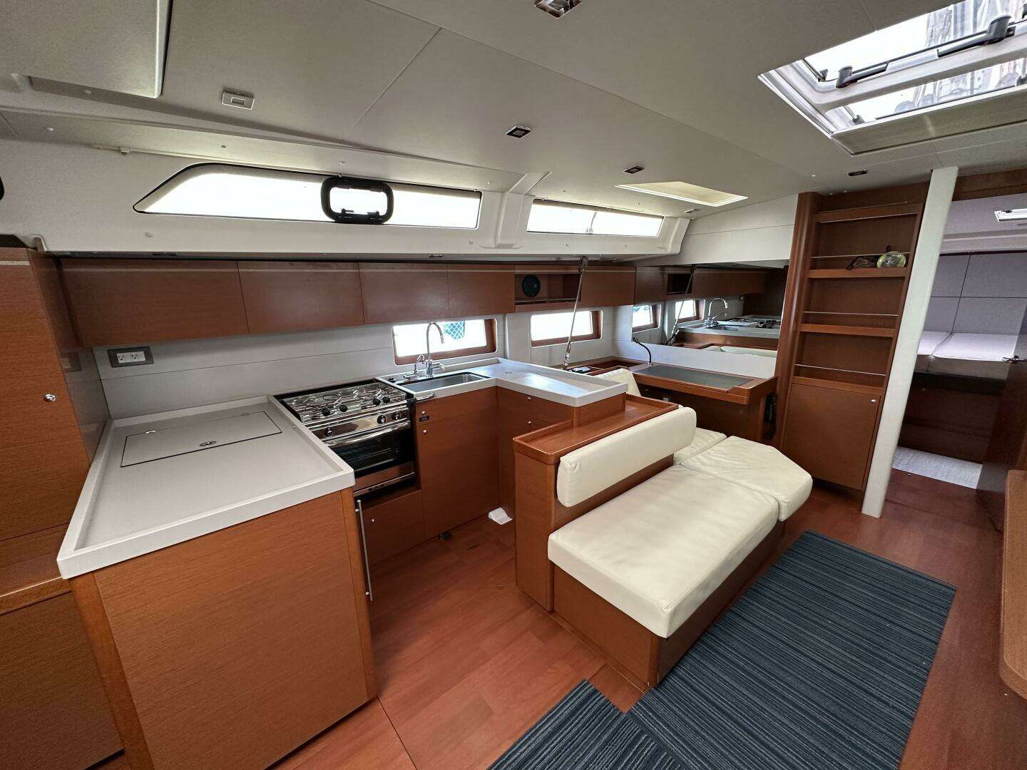 2020 Beneteau Oceanis - Image 16