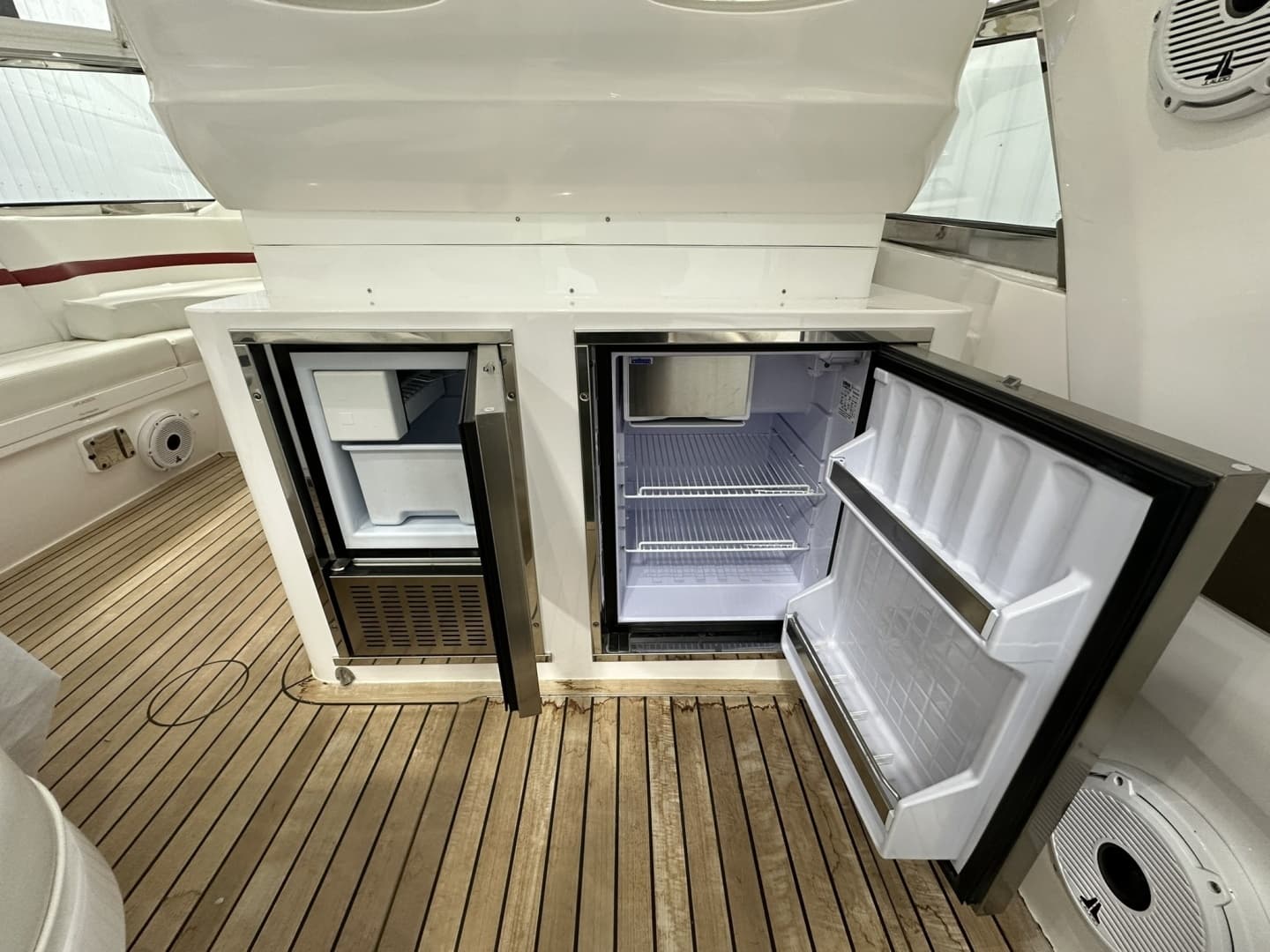 2020 Intrepid 475 Sport Yacht - Image 25