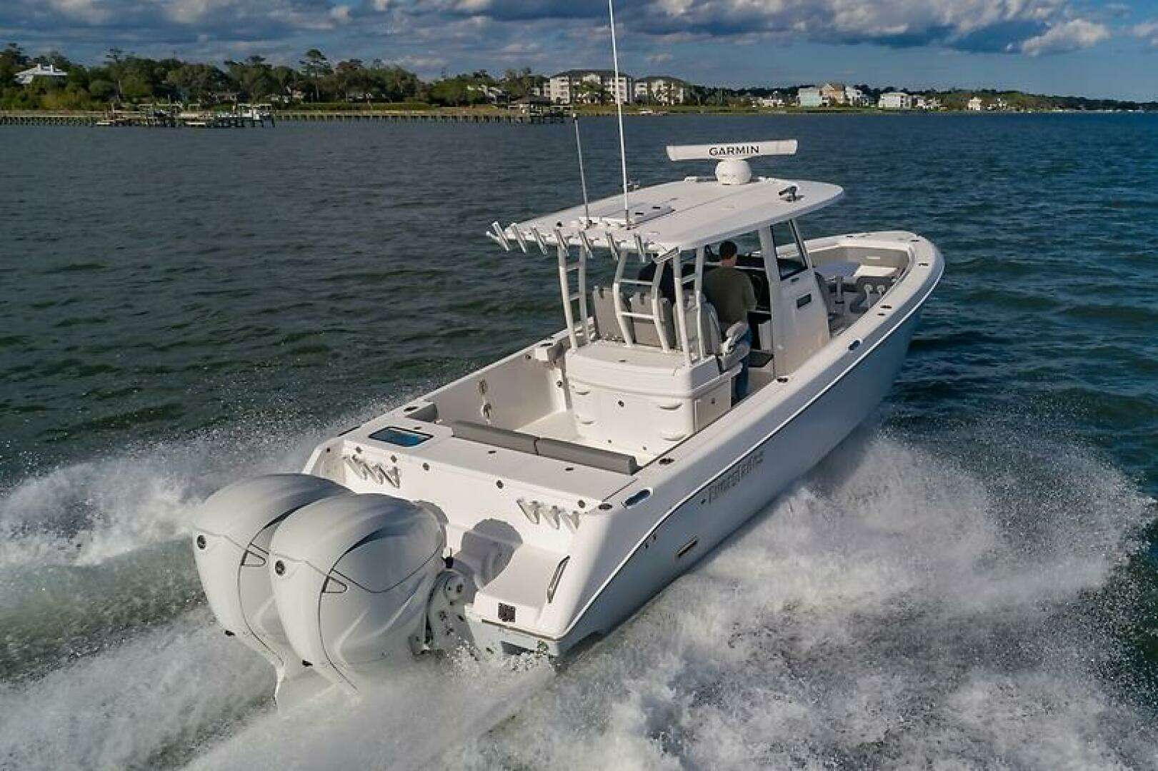 2023 Everglades 335CC - Image 3