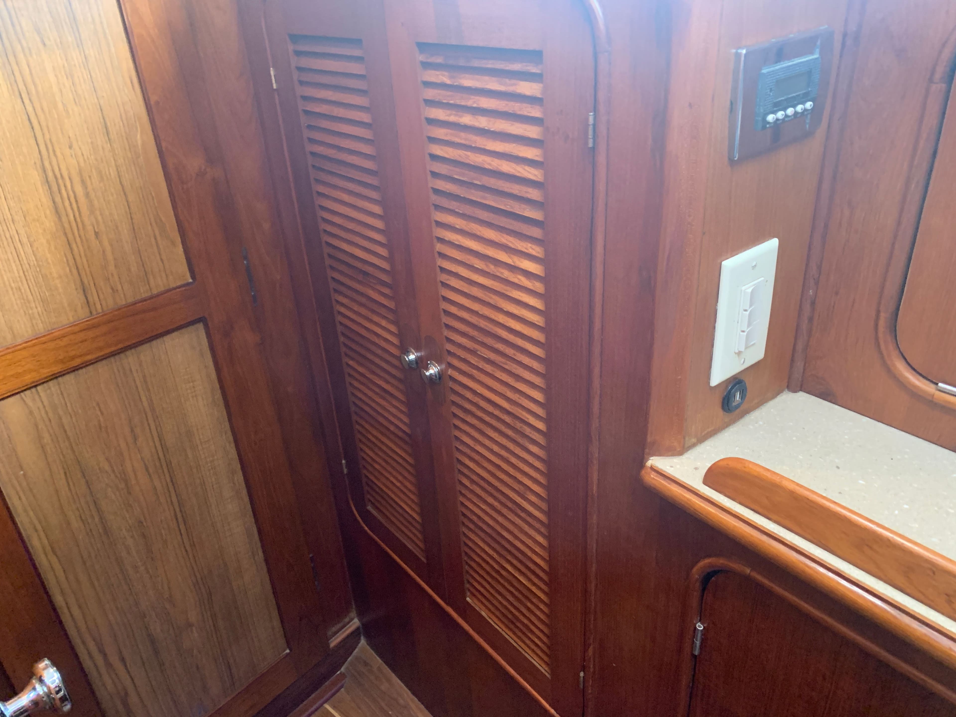 1981 Irwin 40 Citation - 35