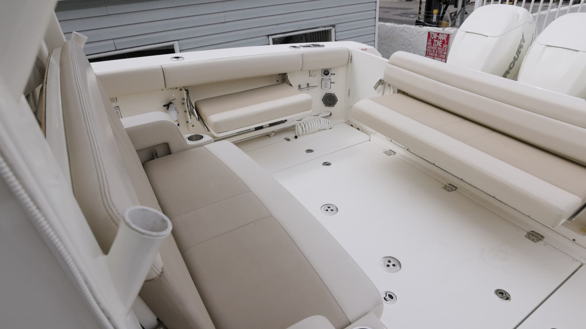 2018 Boston Whaler Outrage - Image 19