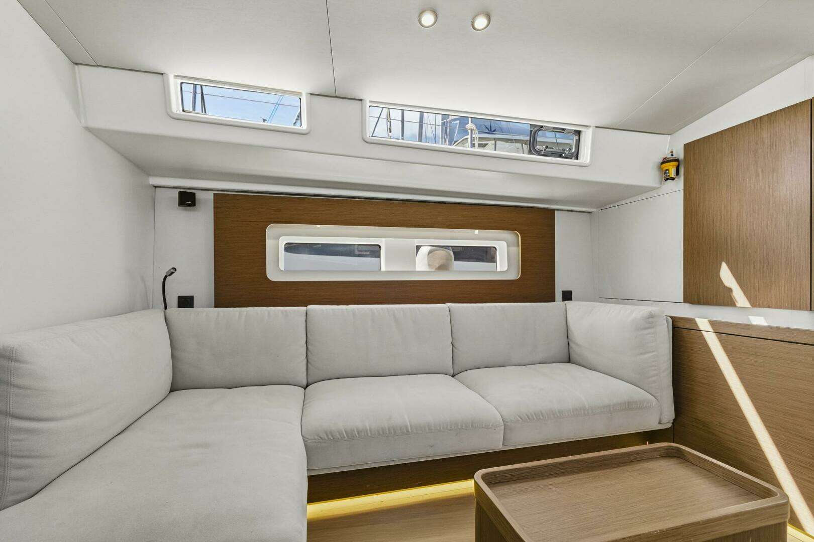 2024 Beneteau Oceanis Yacht 54 - Image 36