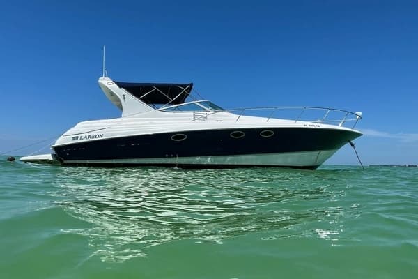 2006 Larson 370 Cabrio - Image 1