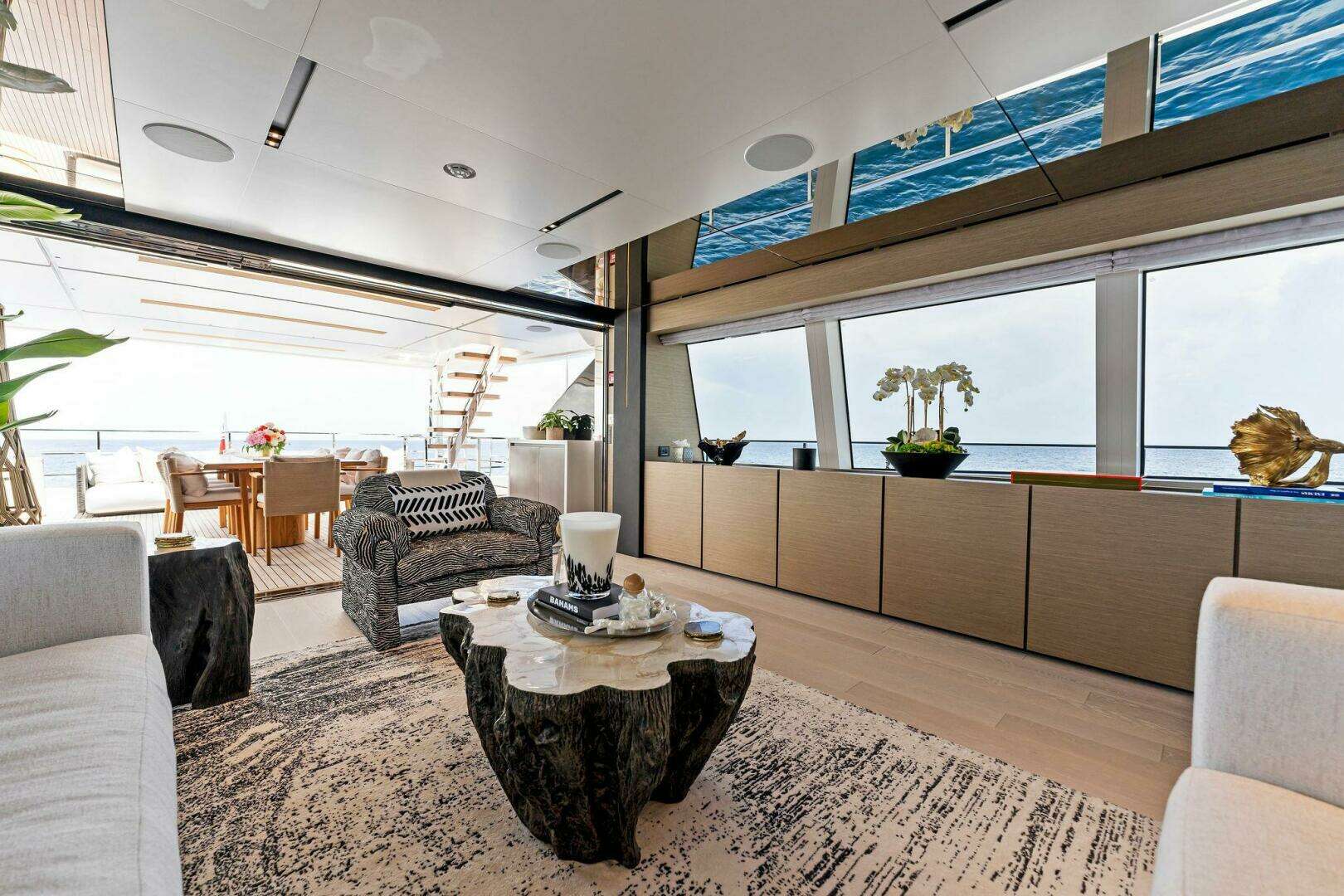2024 Custom Line Navetta 33 - Image 47