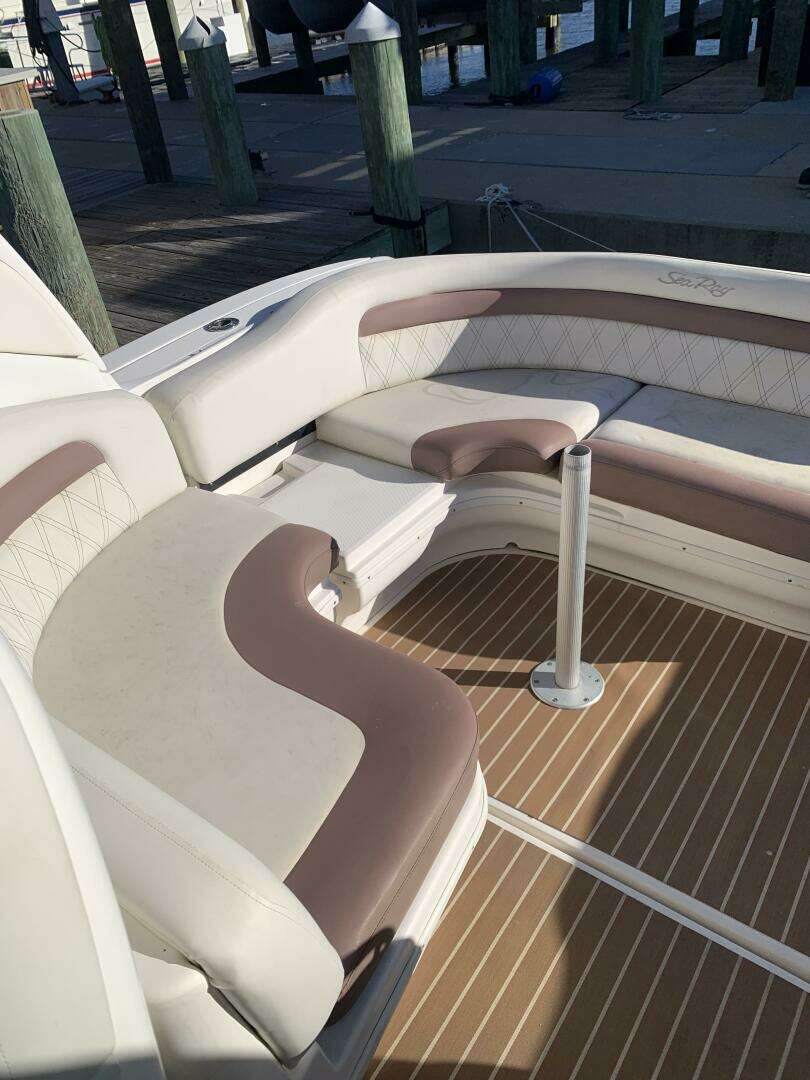 2005 Sea Ray 340 Sundancer - Image 15