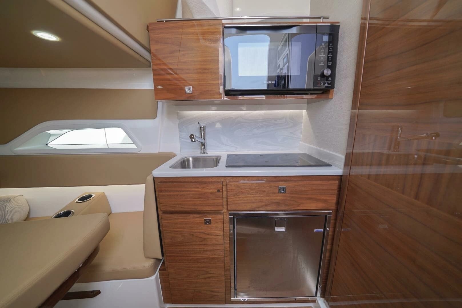 2024 Valhalla Boatworks V-46 - Image 6