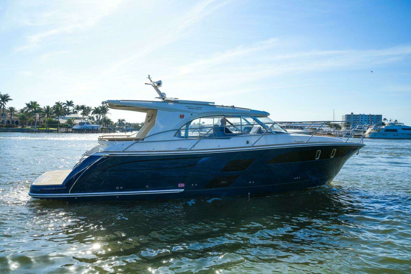 2026 Marex 360 Cabriolet Cruiser - Image 10