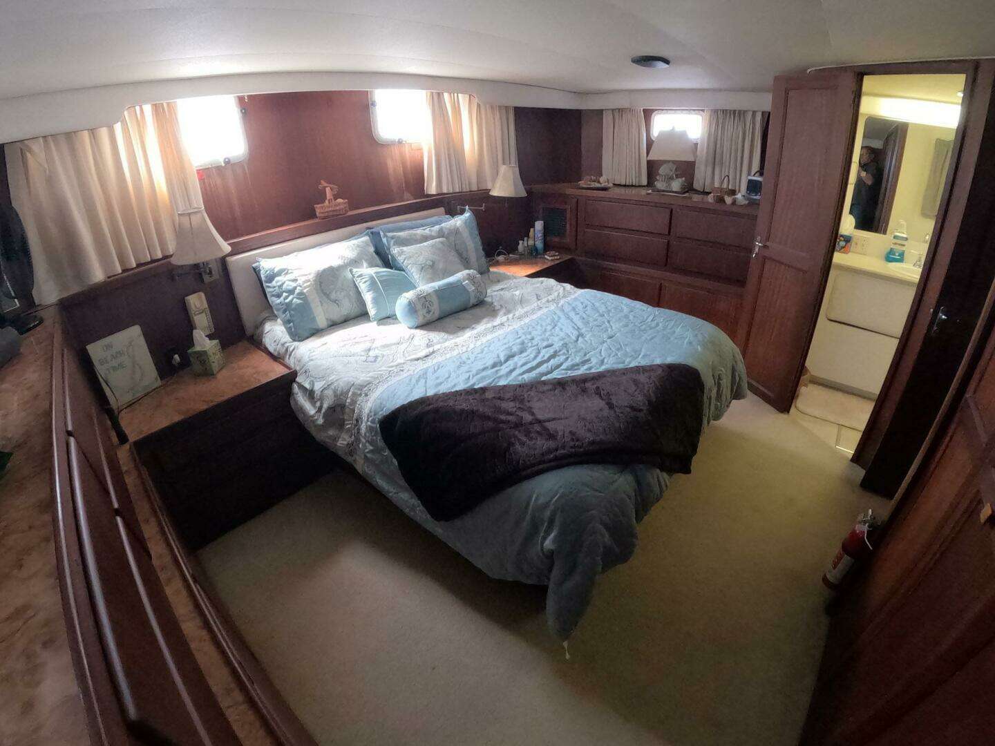 1987 Hatteras 54MY - Image 27