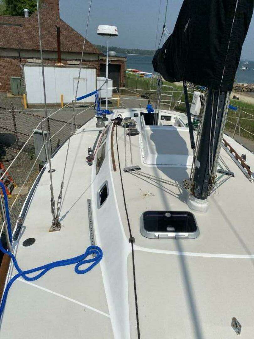 1986 Express 37 - Image 10
