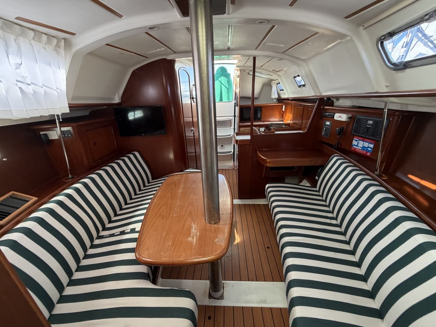 2003 Beneteau 331 - Image 11