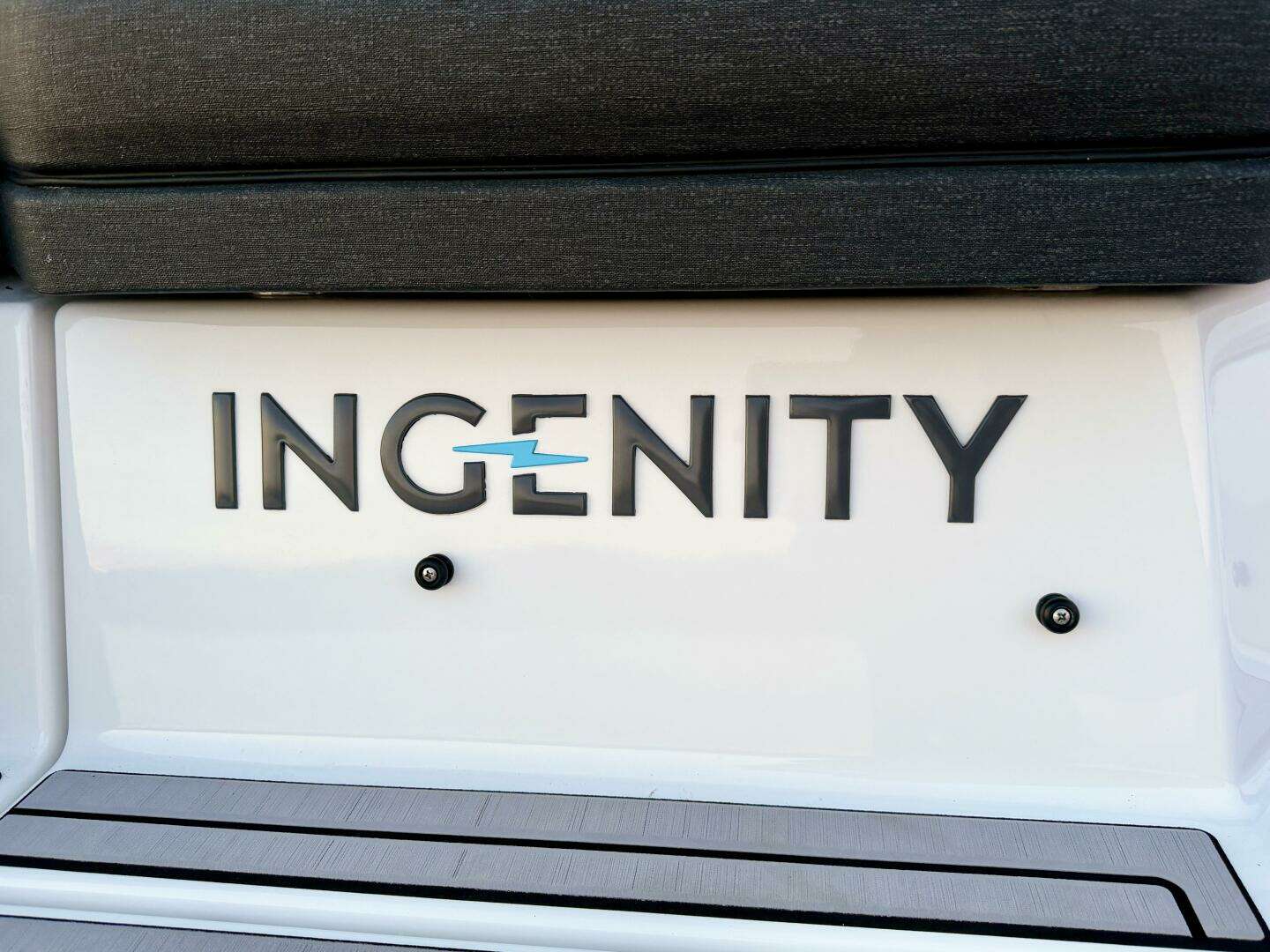2023 Correct Craft Ingenity 23EL2 Electric Boat - Image 195