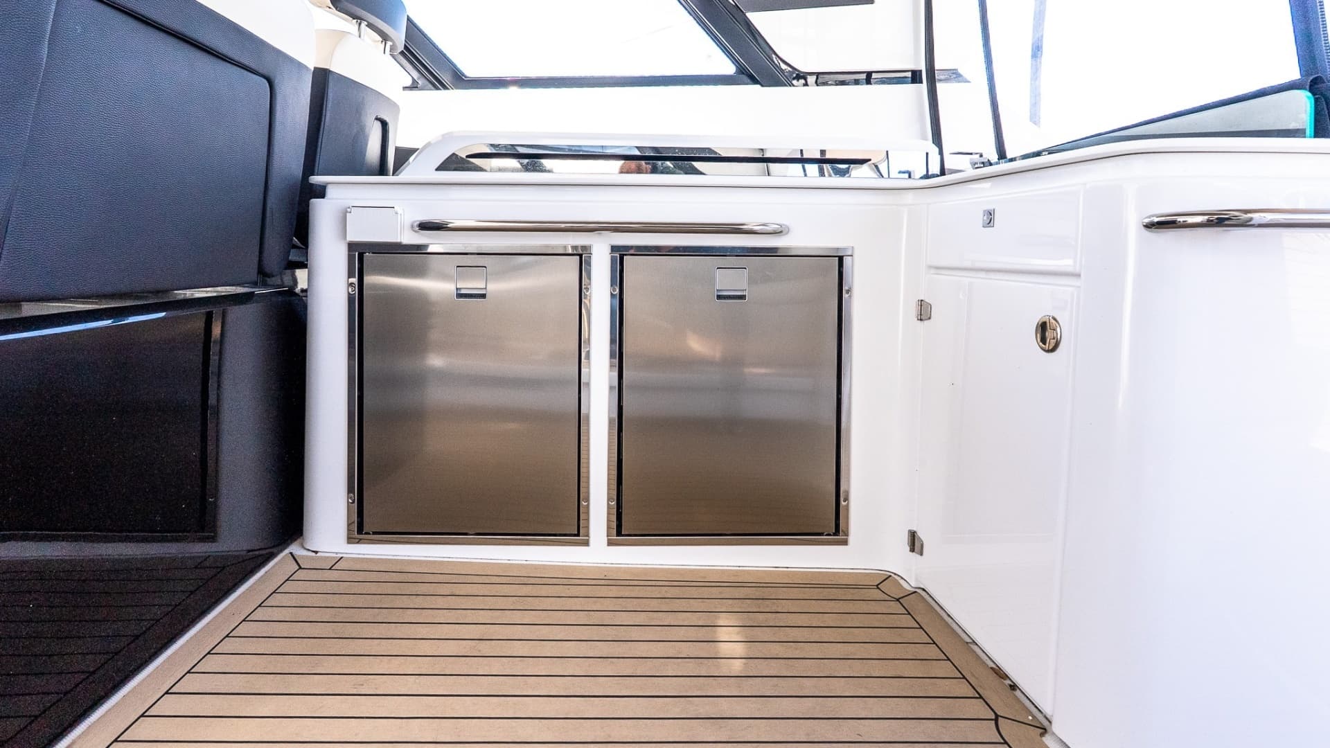 2024 Cruisers Yachts 50 GLS - Image 15