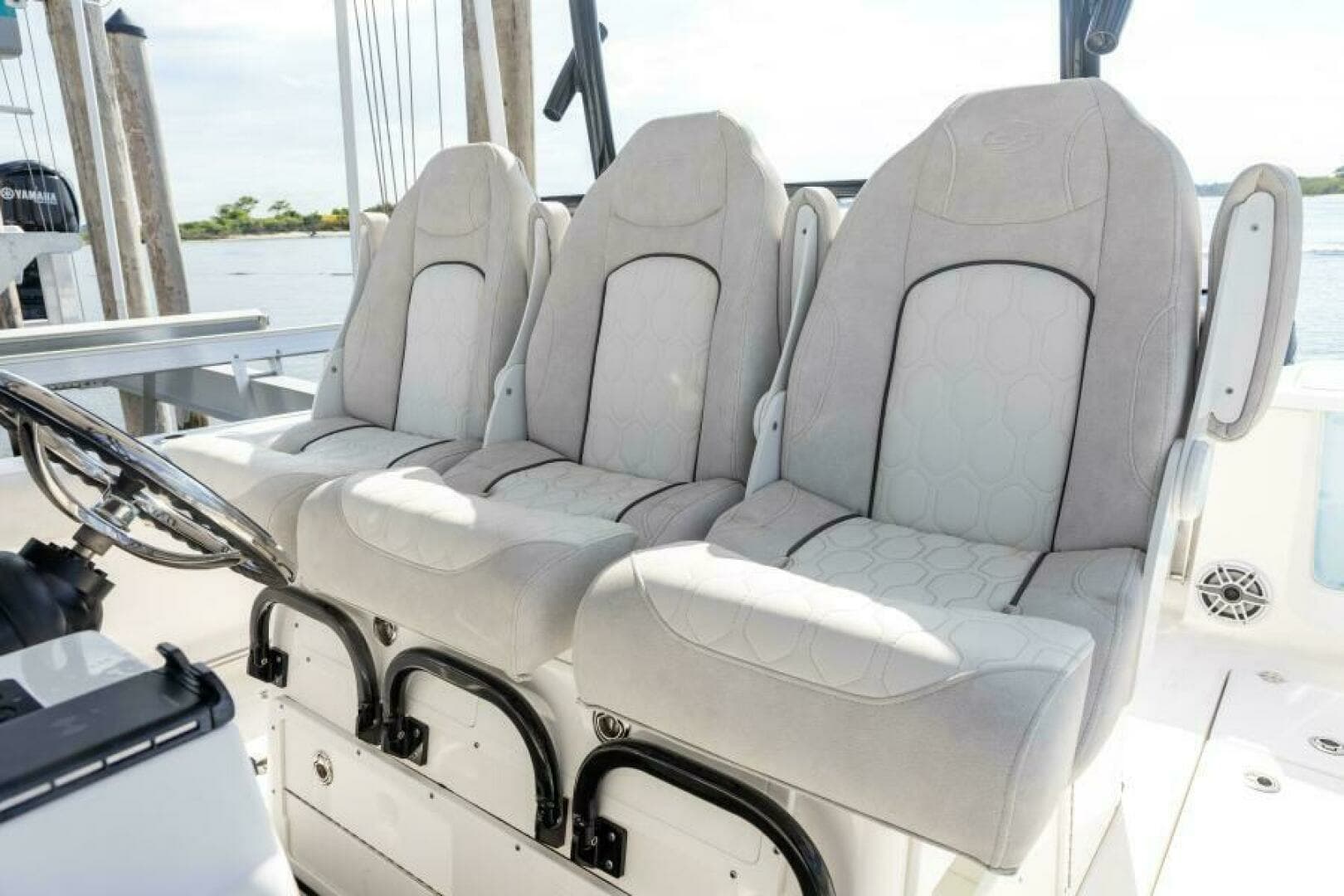 2027 Sea Fox 328 Commander - Image 36