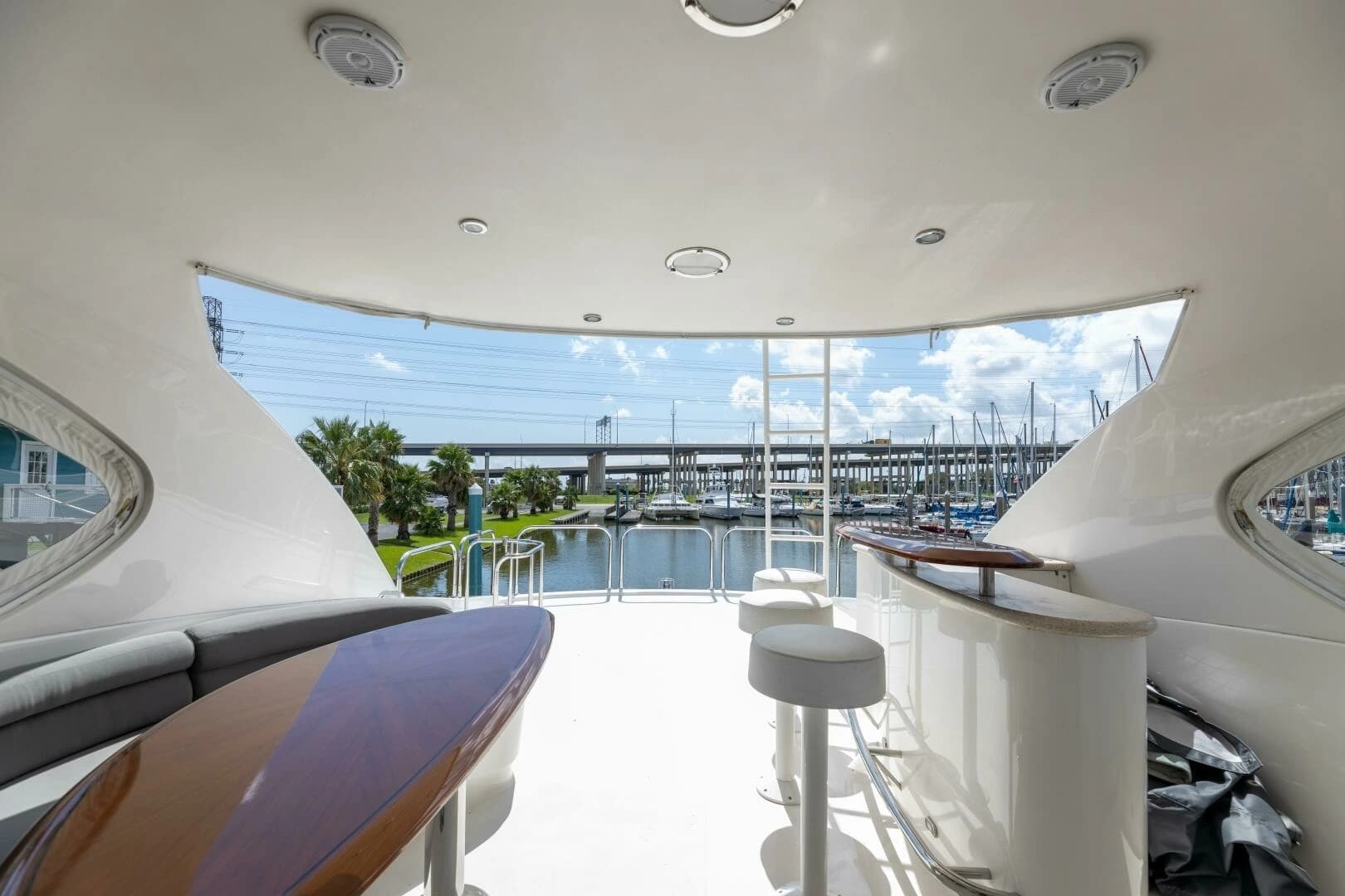 2007 Lazzara Yachts 74 Motor Yacht - Image 92