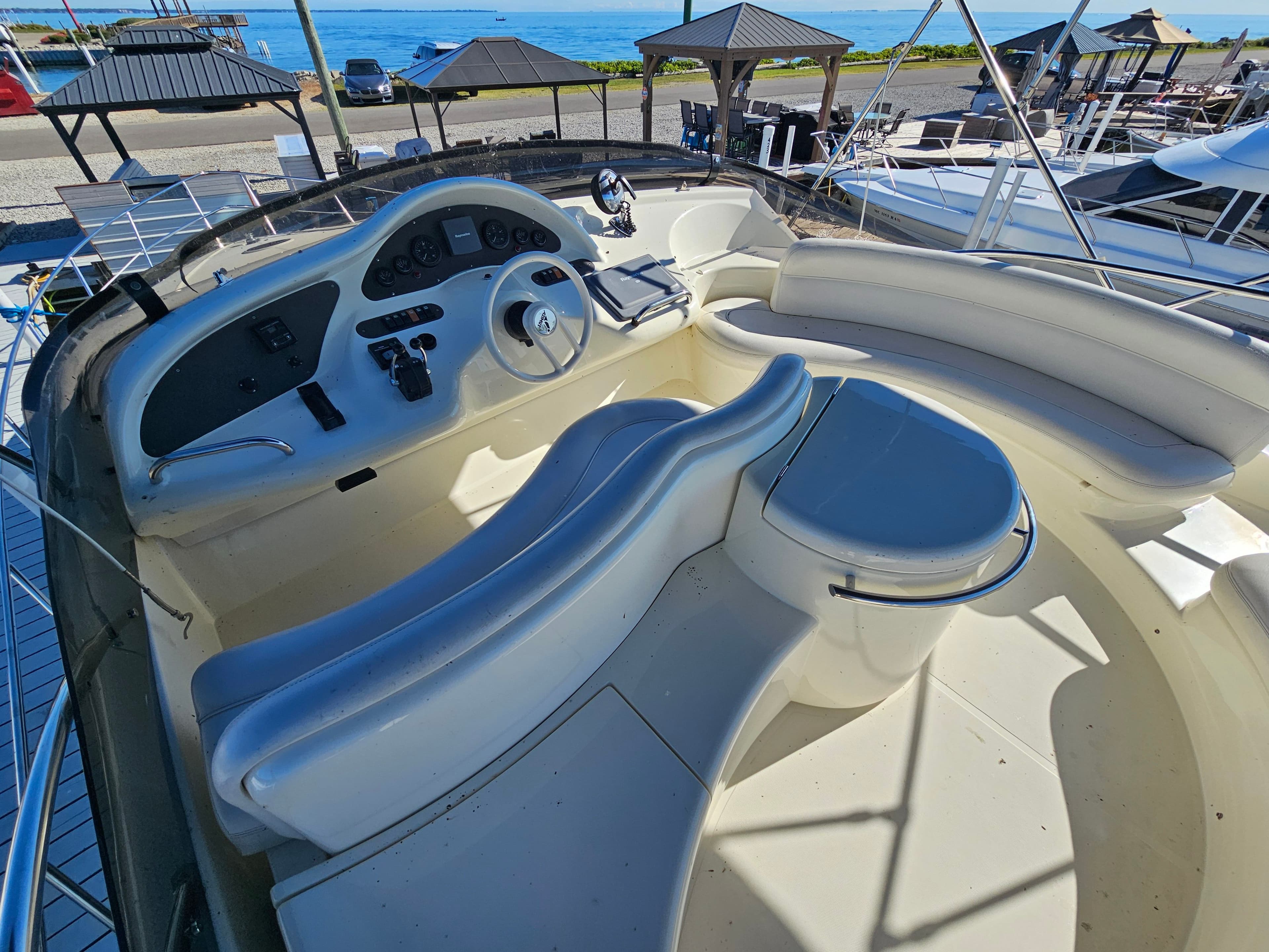 2003 Azimut 46 MY - 10