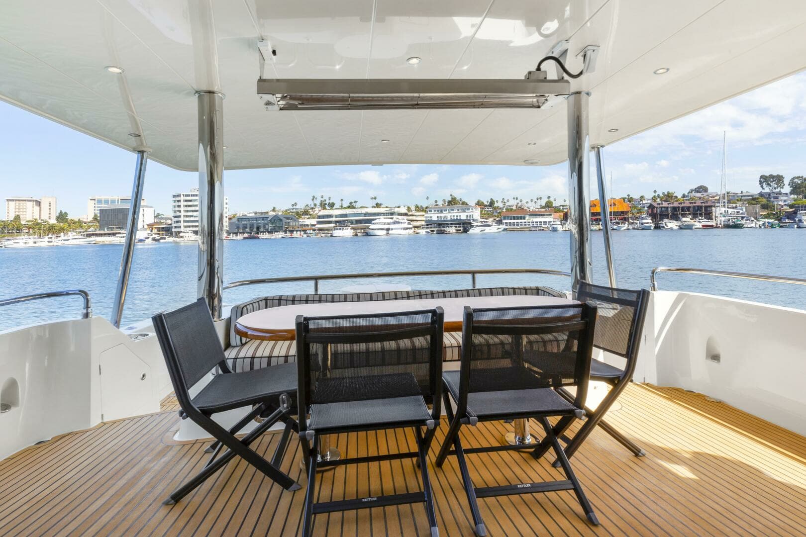 2007 Hampton Cockpit Motoryacht - Image 34