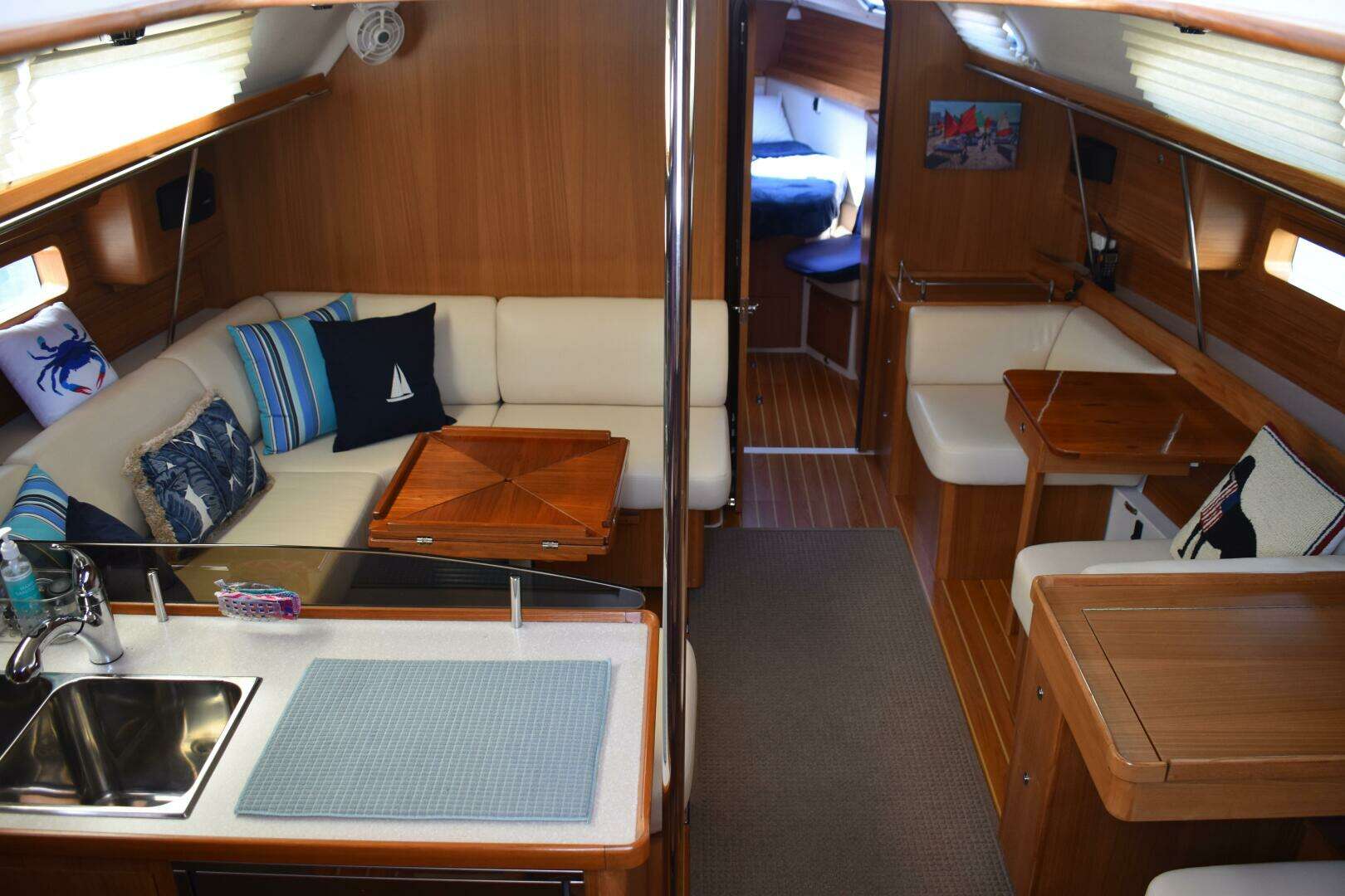 2016 Catalina 445 - Image 14