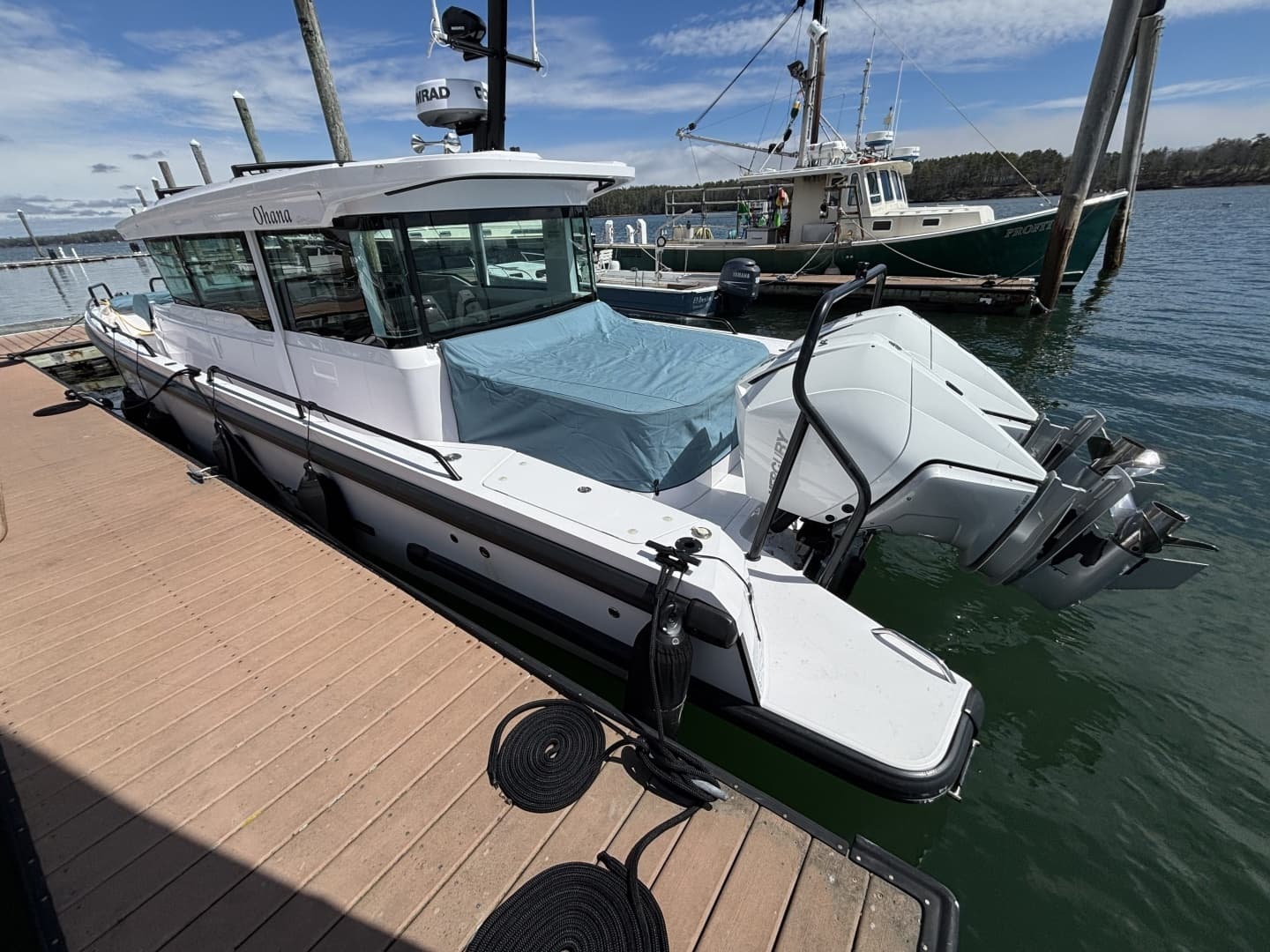 2023 Axopar 37XC Cross Cabin - Image 37