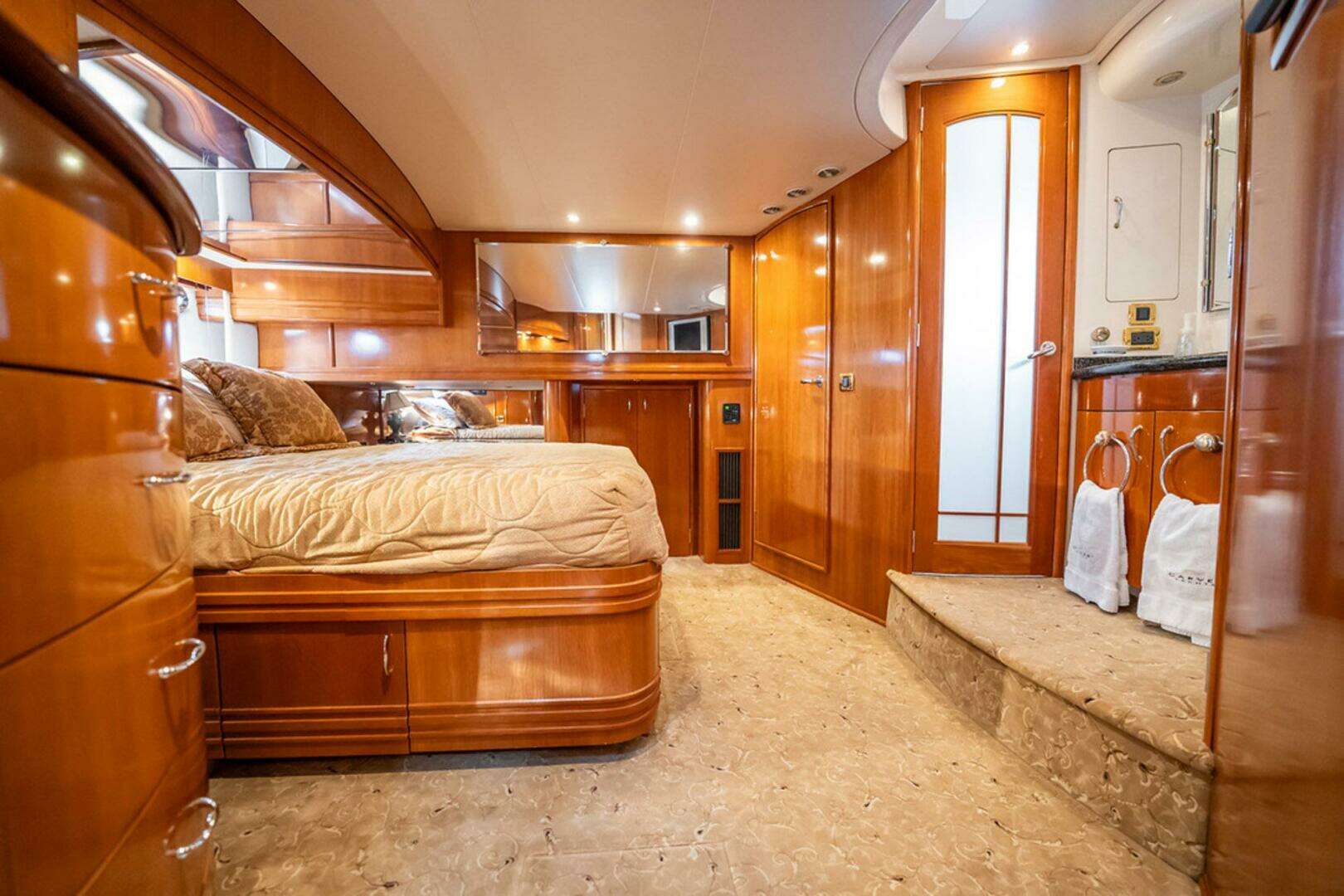 2005 Carver 56 Voyager - Image 32