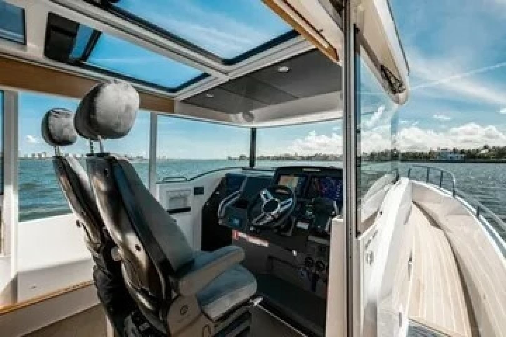 2023 Nimbus C11 - Image 10