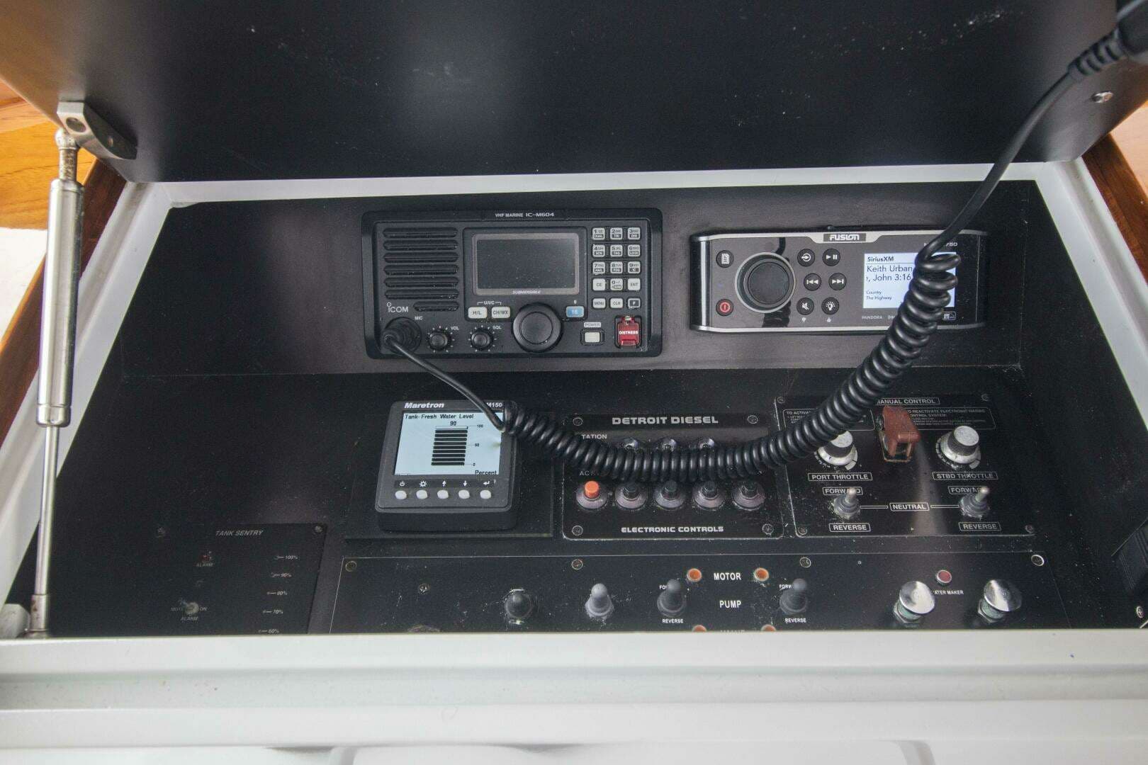 2000 Merritt 80 Sportfish - Image 26