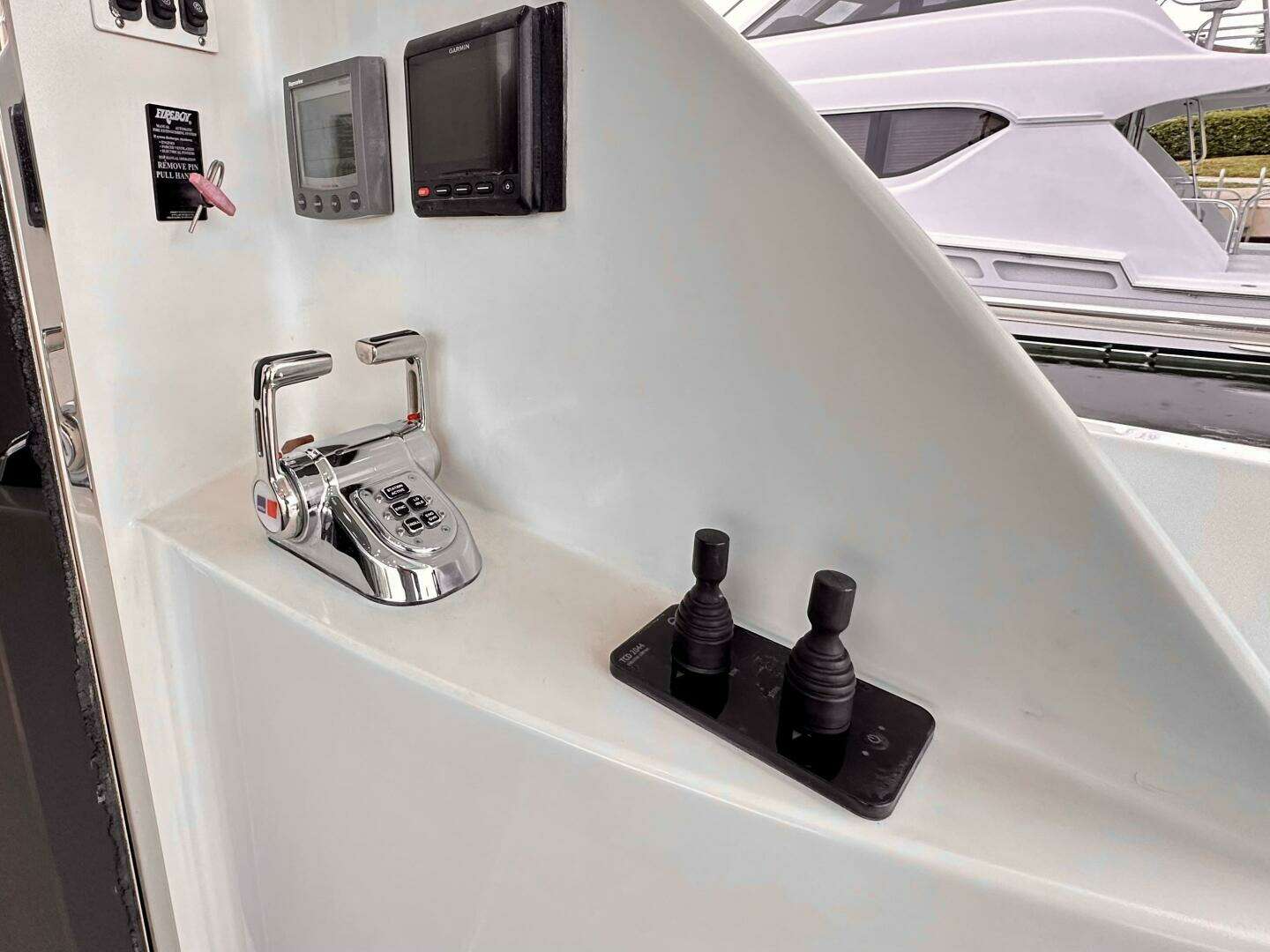 2006 Marquis 59 - Image 5