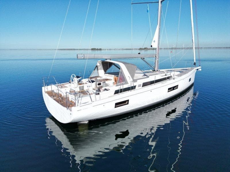 2022 Beneteau Oceanis Yacht 54 - 60