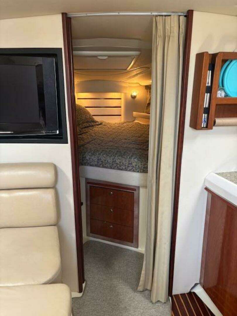 2007 Monterey 350 Sport Yacht - Image 23