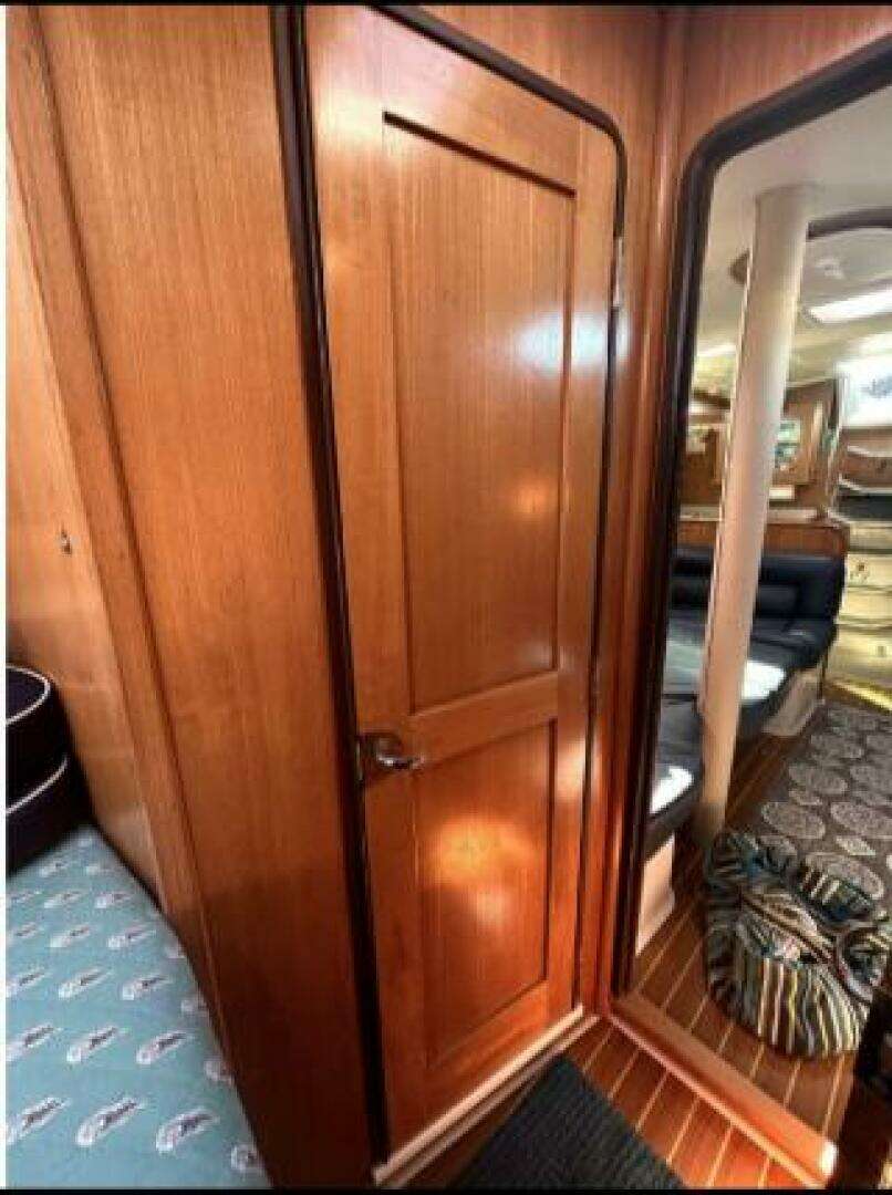 2004 Catalina 400 - Image 15