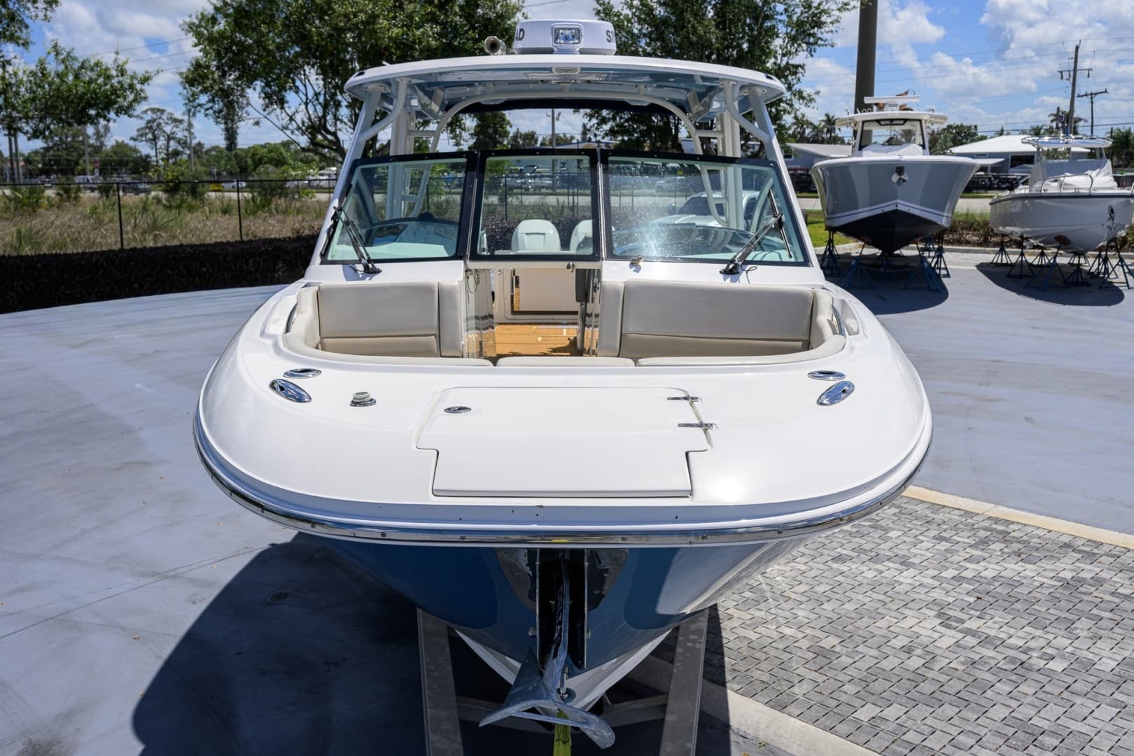 2023 Boston Whaler Vantage - Image 3