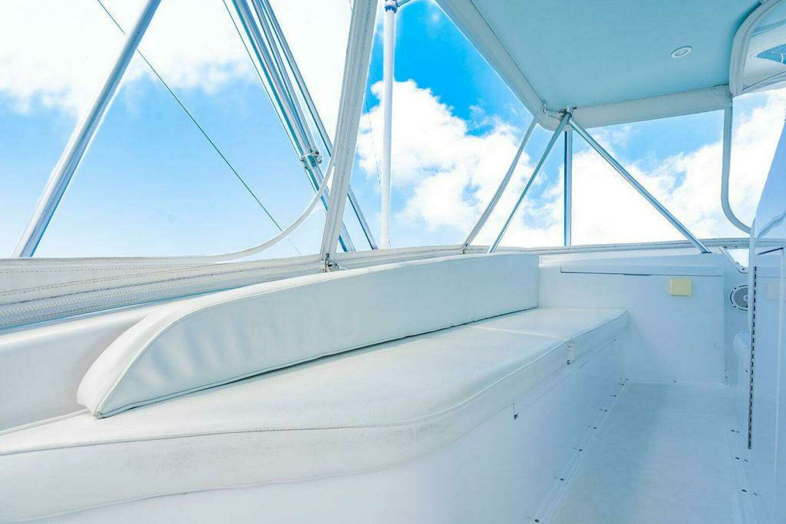 1999 Viking 55 Convertible - Image 63