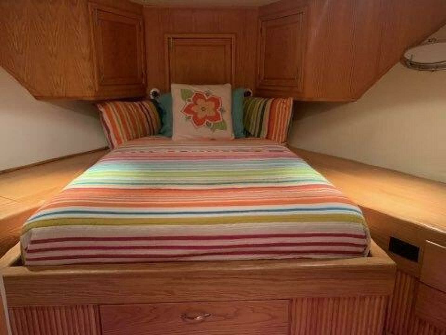 1988 Viking Motor Yacht - Image 14