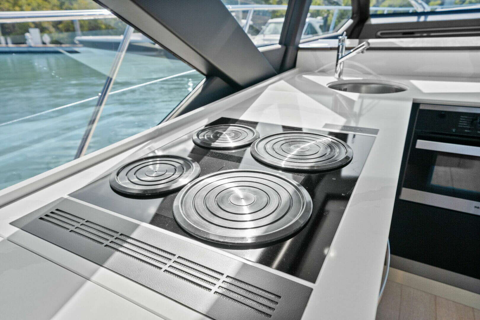 2022 Azimut S6 - Image 62