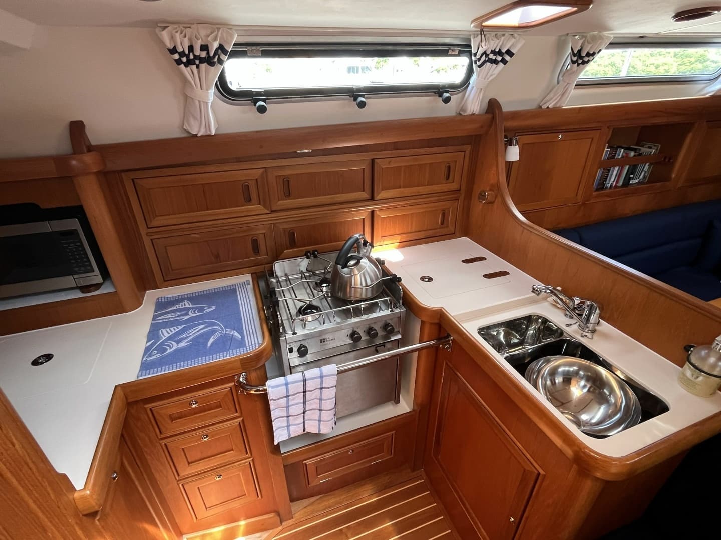 2017 Rustler 37 - Image 18