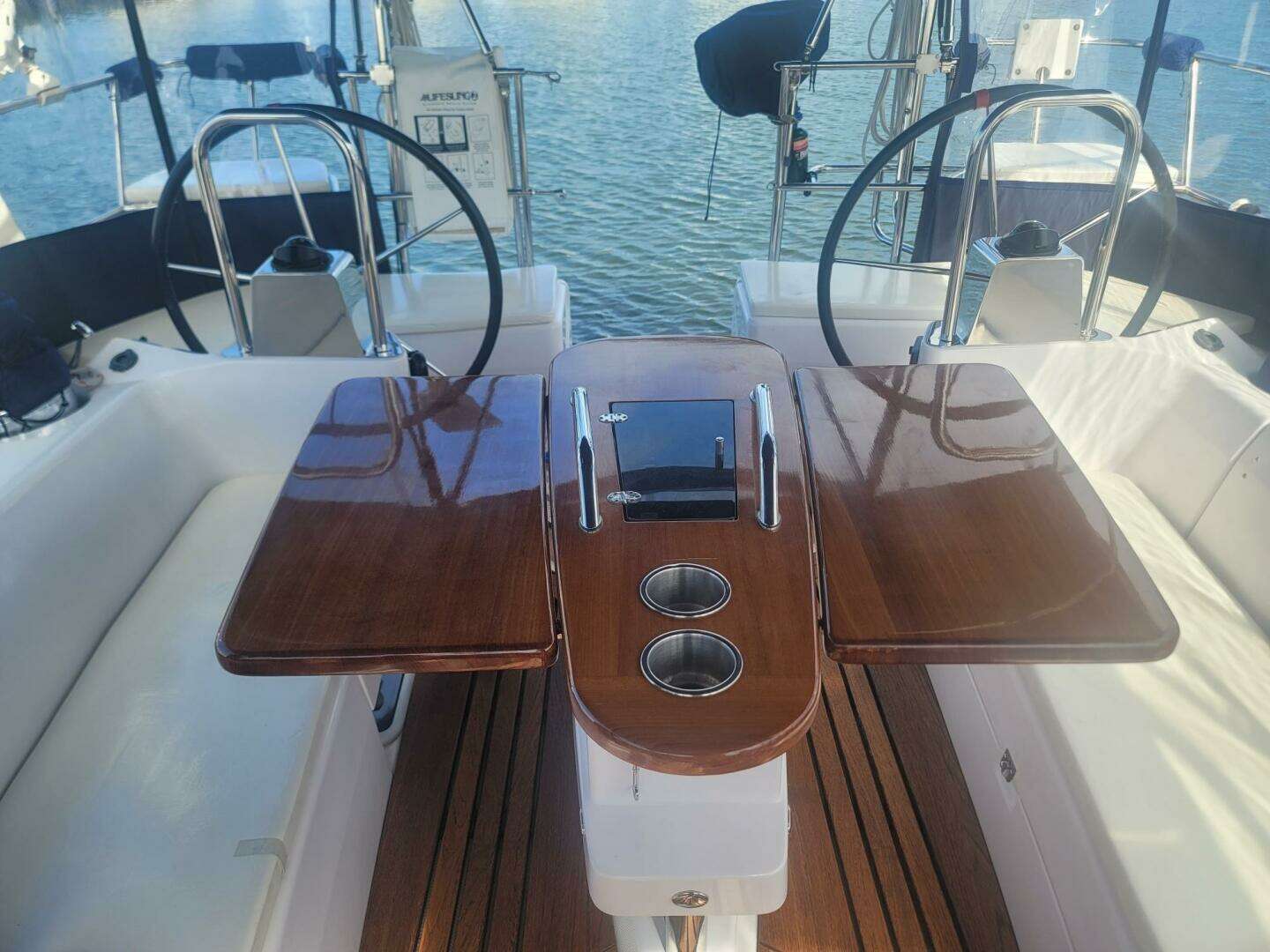 2015 Catalina 445 - Image 46