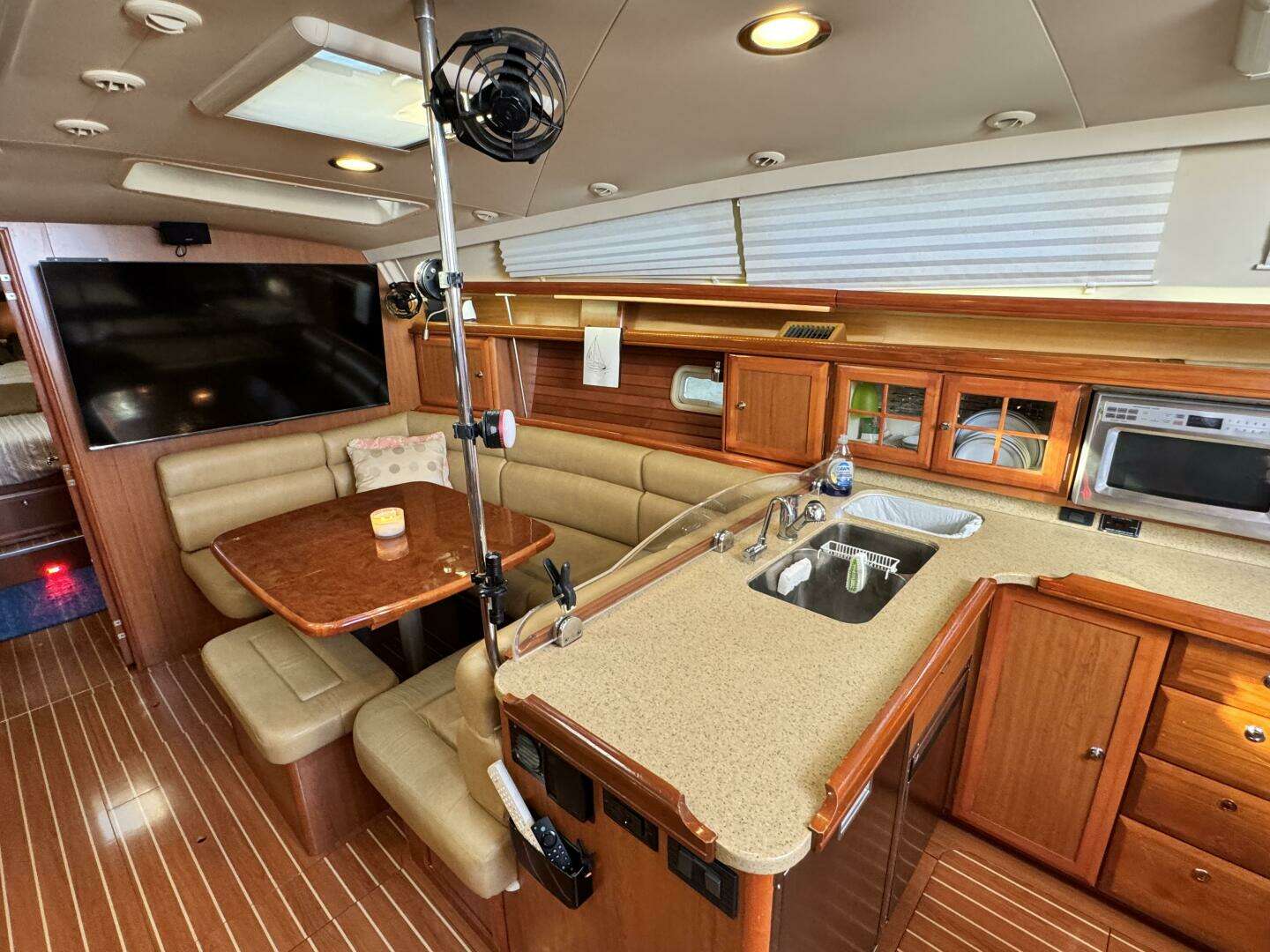 2008 Hunter — - Image 47