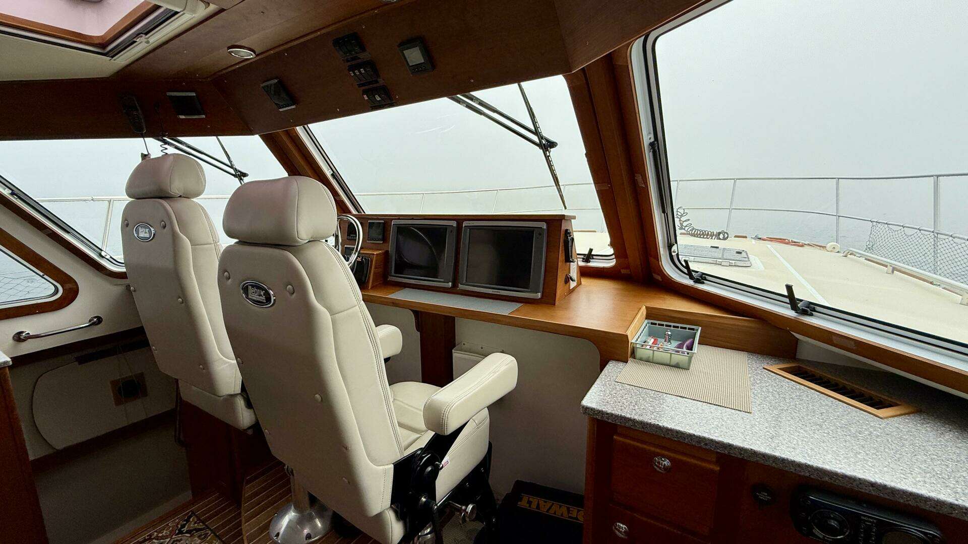 2014 Maine Cat P44 - Image 58